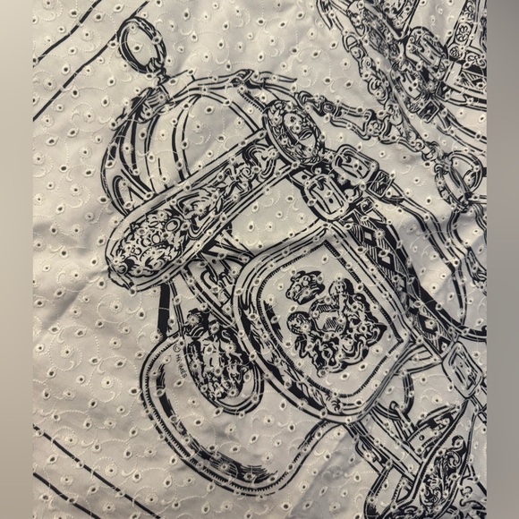 NEW Hermes Brides de Gala Broderie Anglaise Scarf 70 White and Black - Picture 5 of 6